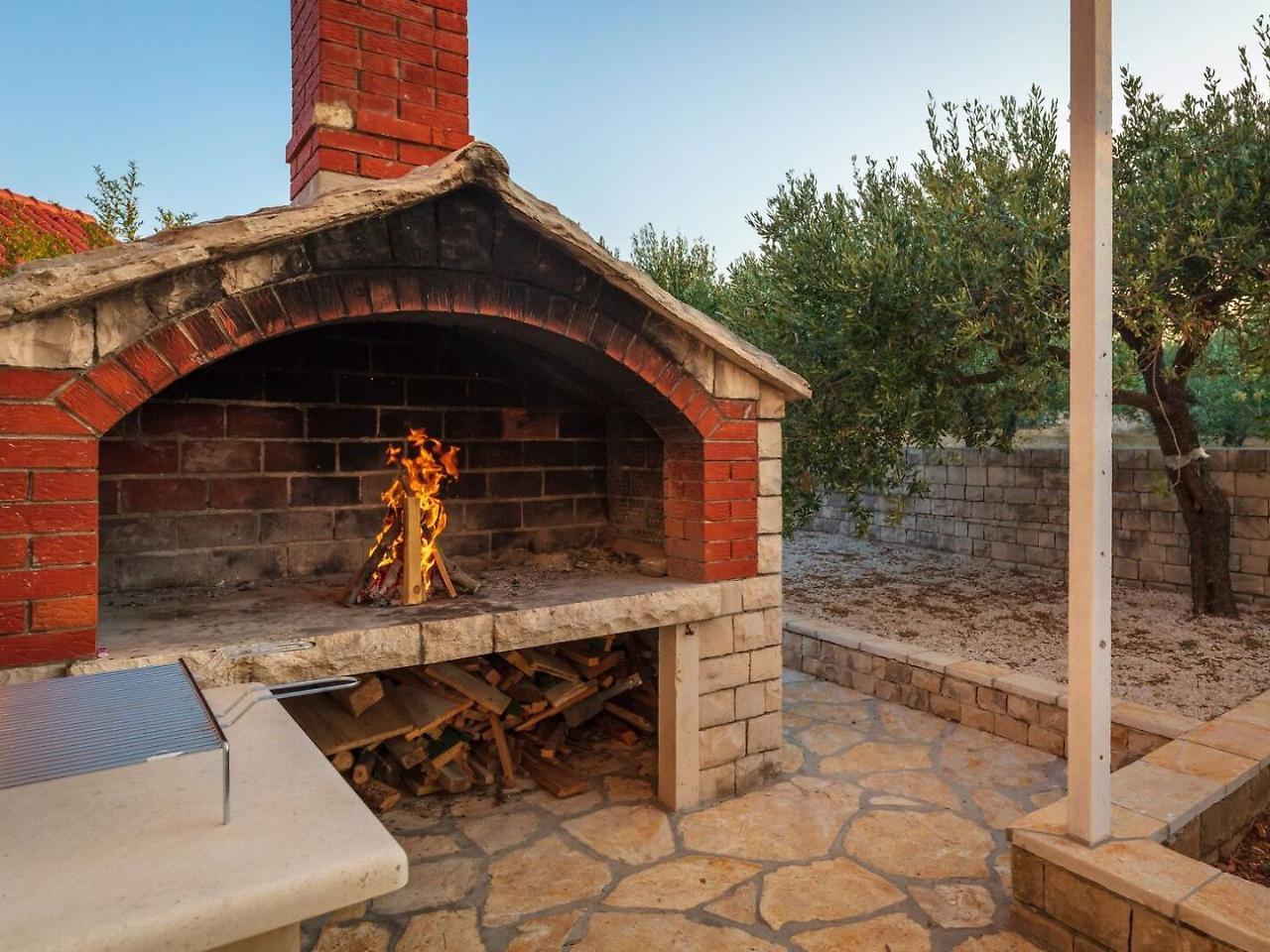 פוצ'ישצ'ה Villa Dubrava Tranquil Retreat Nestled In An Olive Grove For Serene Escapes מראה חיצוני תמונה